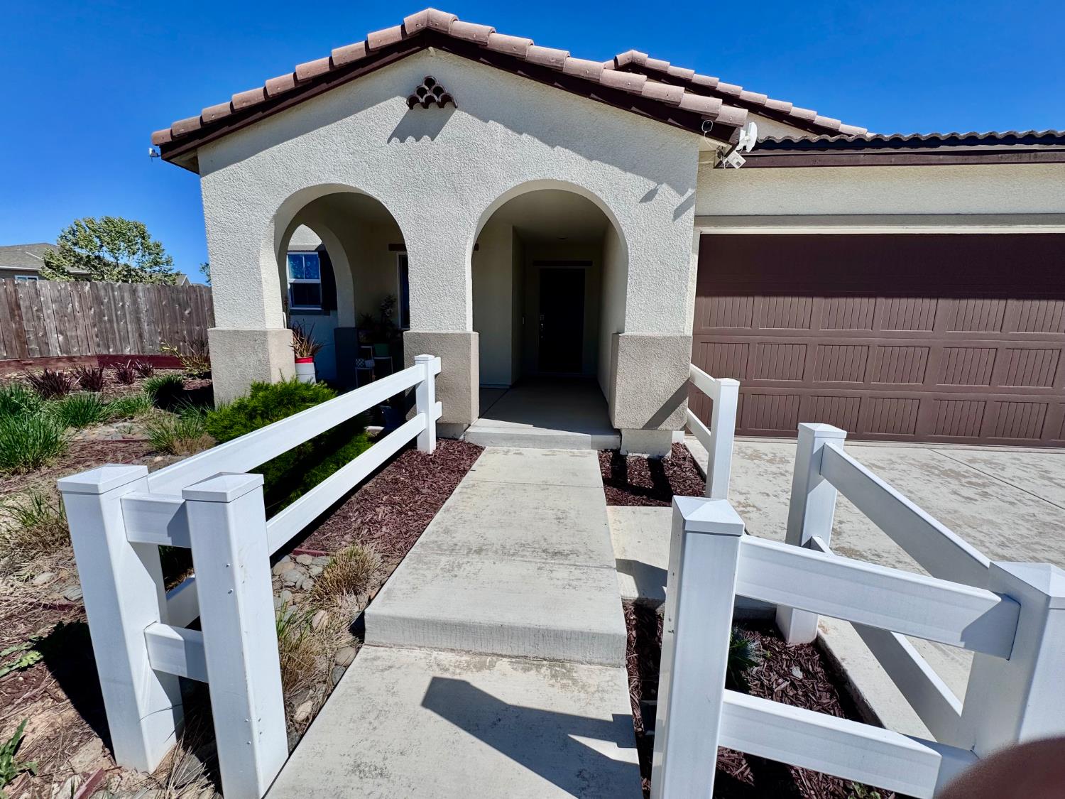 6106 Friendship Court