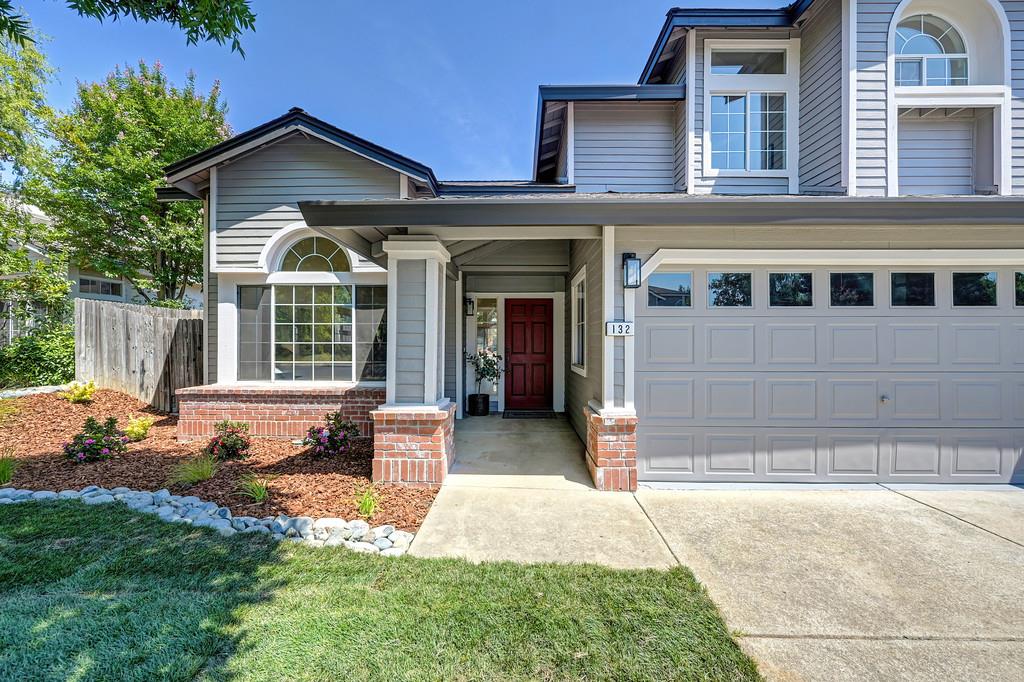 132 Bloomfield Way
