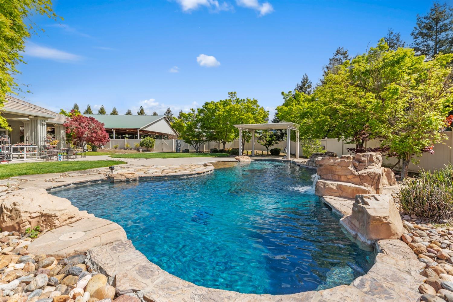 5000 Peach Blossom Lane