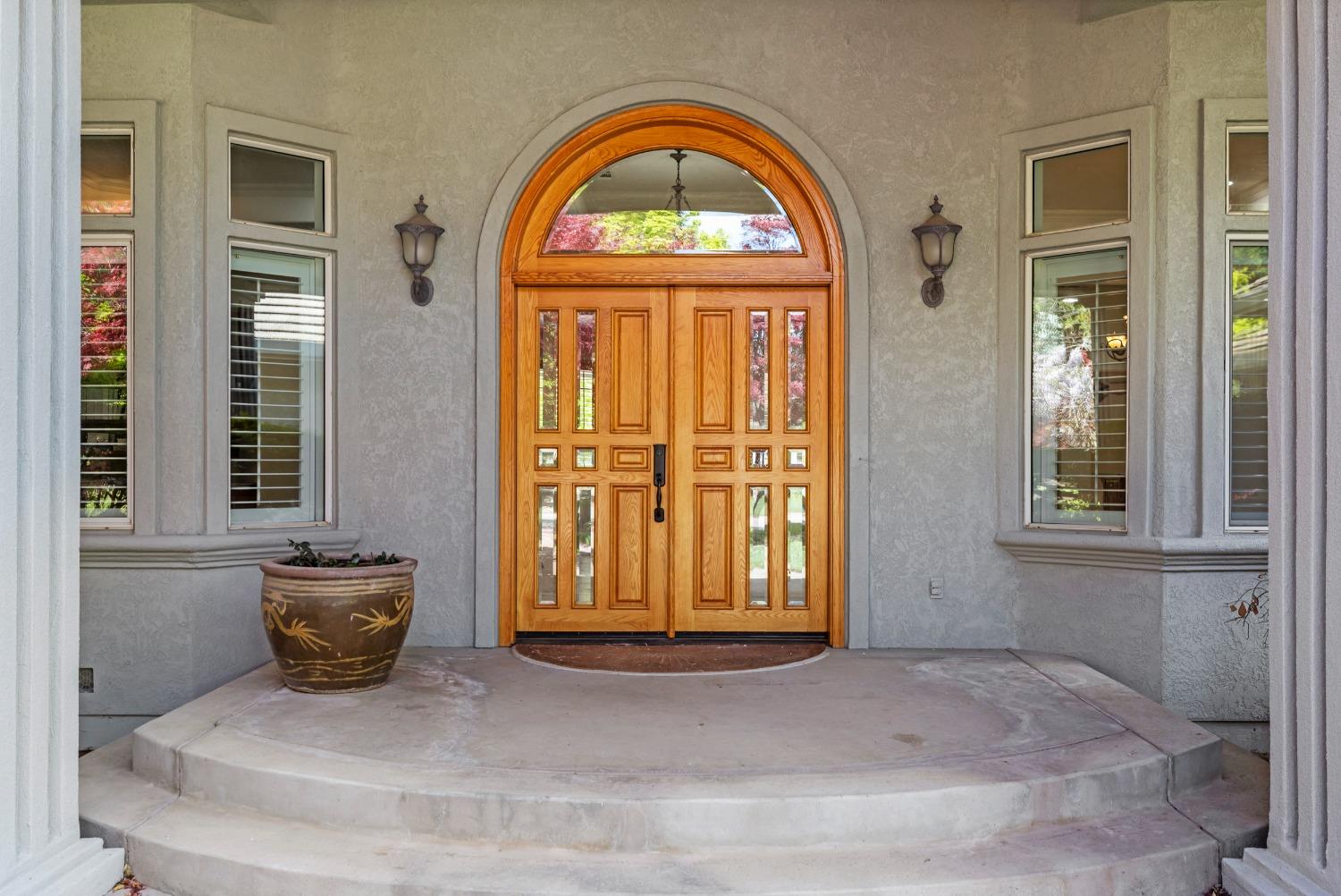 5000 Peach Blossom Lane