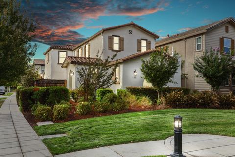 948 S Blake Street Mountain House CA 95391