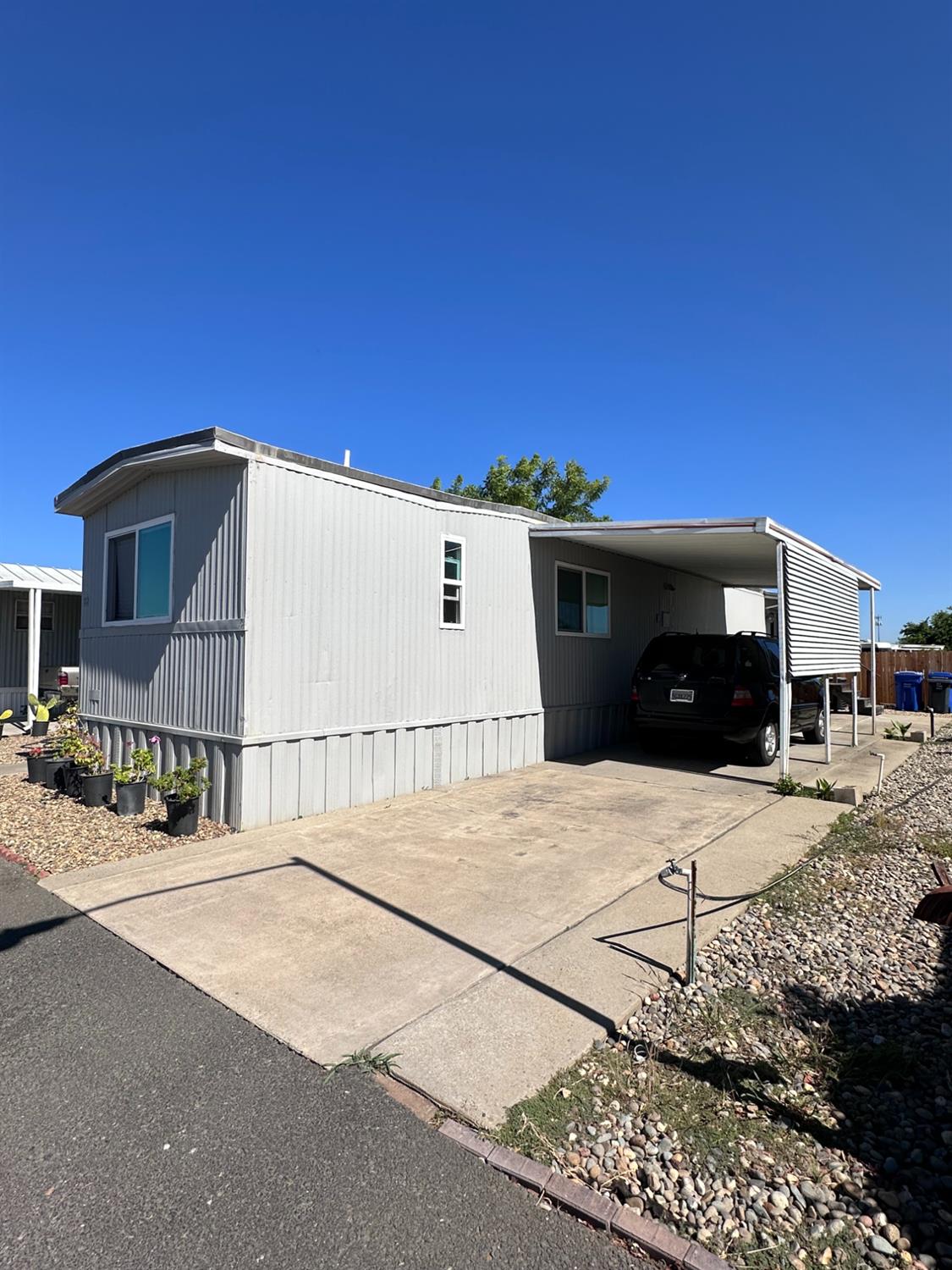 605 Pringle Avenue 22