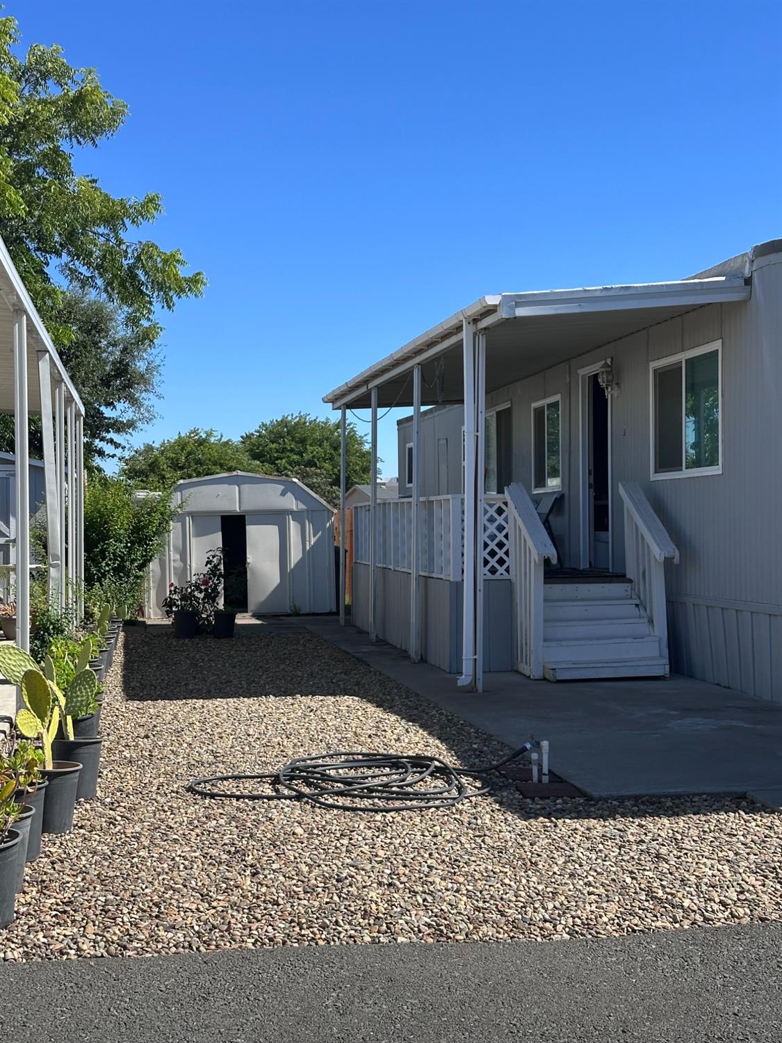605 Pringle Avenue 22