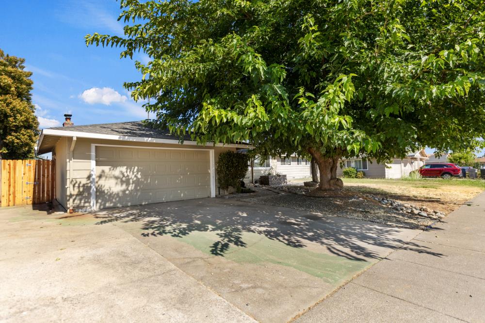 7567 Skelton Way