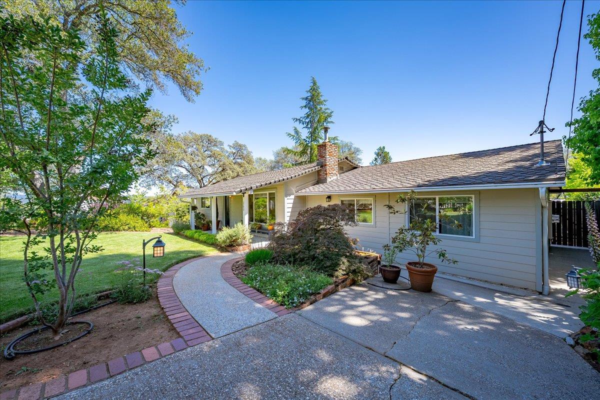 260 Greenfield Avenue