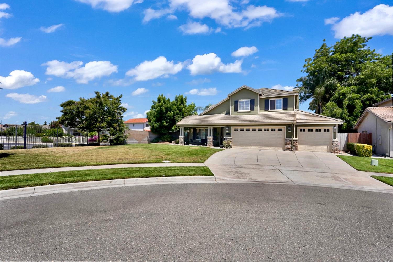 5932 Huntley Court