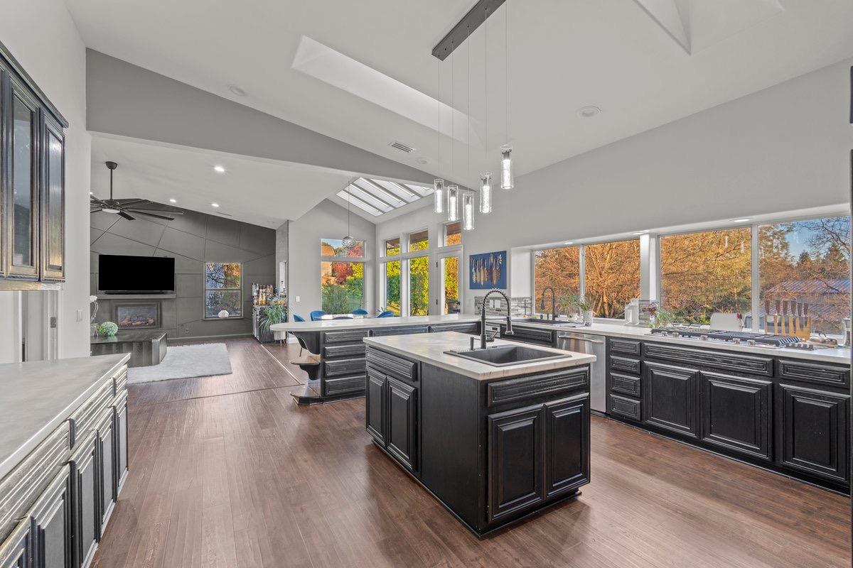 3734 Copper Penny Lane