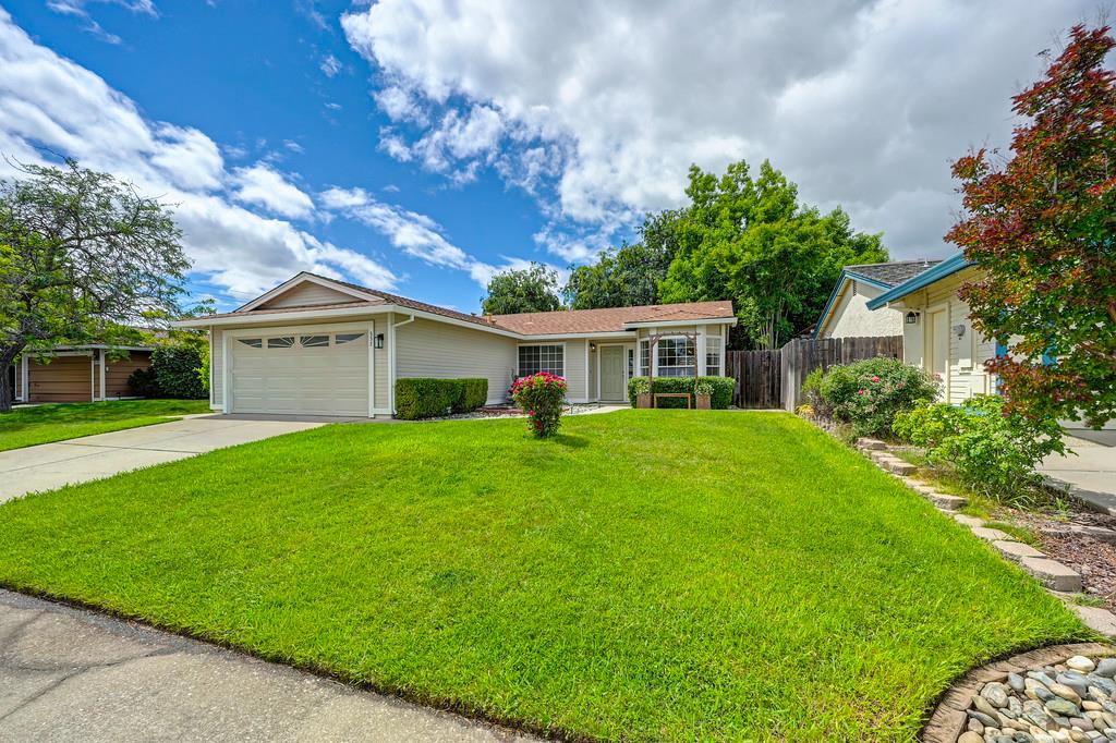 553 Oakborough Avenue