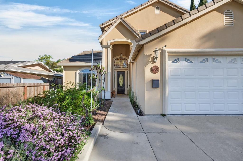 Photo of 4837 Donnie Lyn Way, Carmichael, CA 95608 (MLS # 226032739)