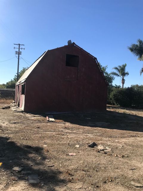 68 E TAYLOR Road Lodi CA 95242