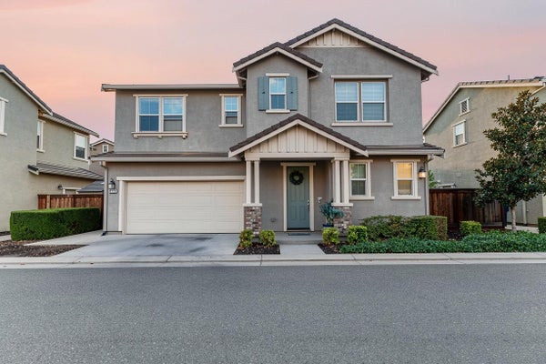 2229 NOVI DR, RIVERBANK, CA 95367 - Image ddaed9057f2cba04d69d63a2a9bea3c7/1873059087
