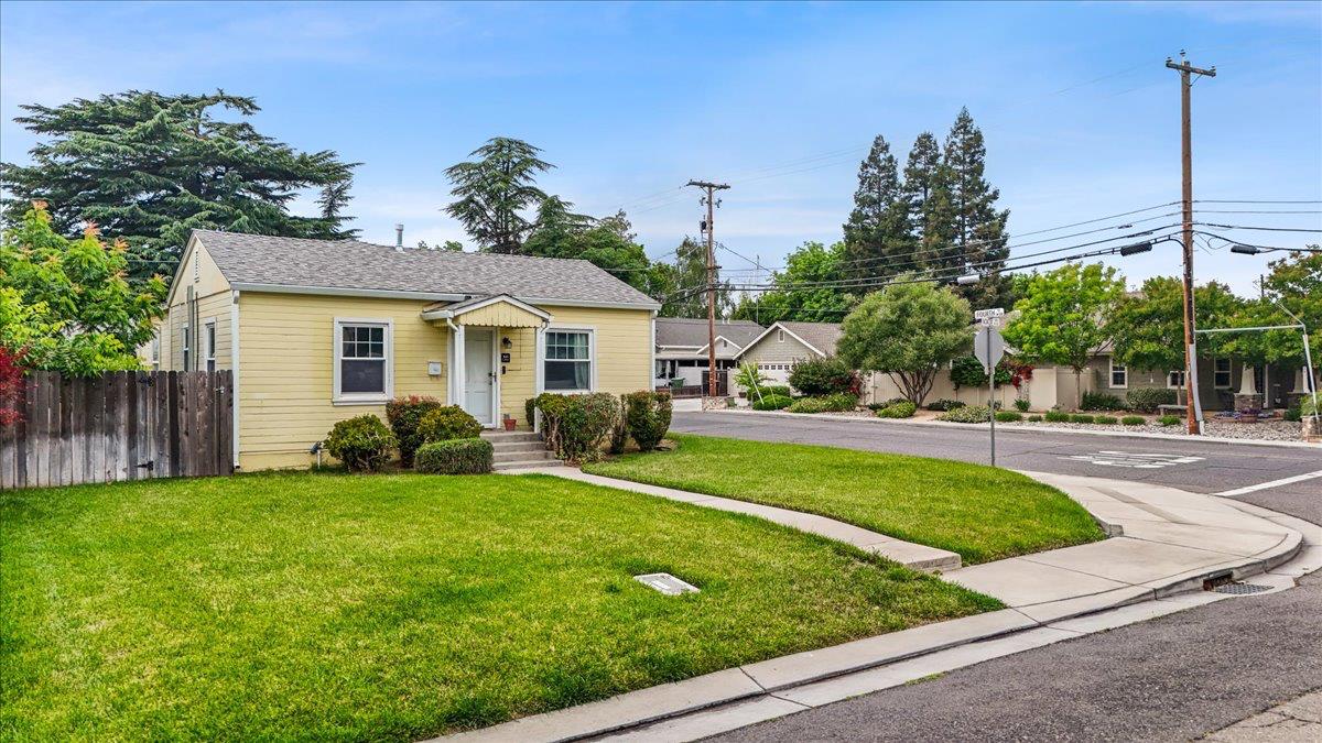 505 S Acacia Avenue