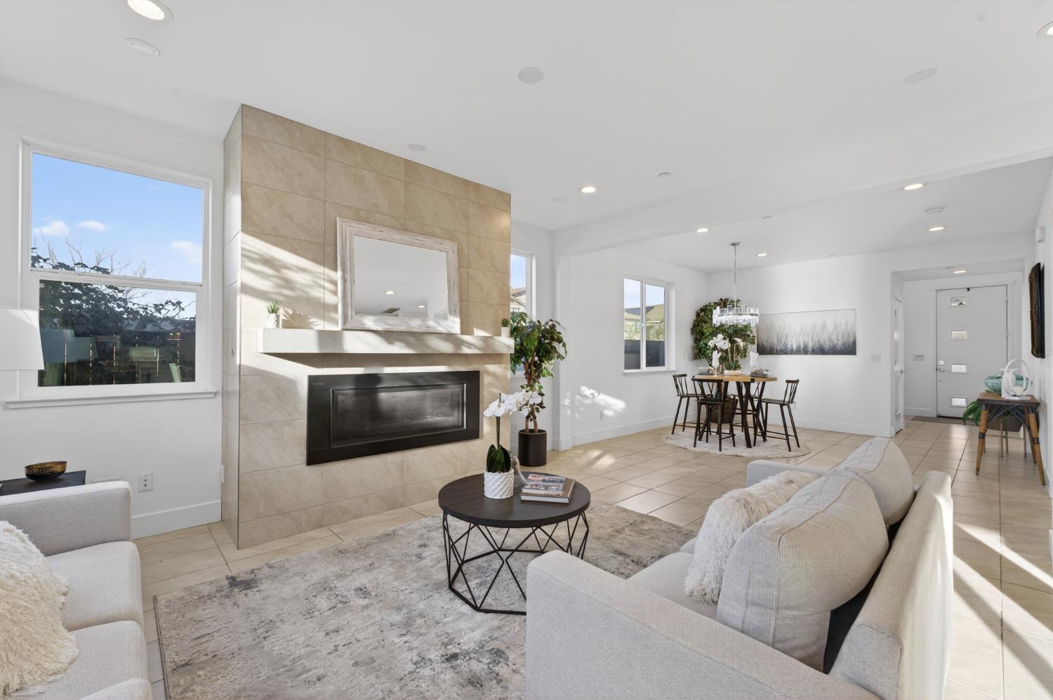 4461 Silver Ivy Street