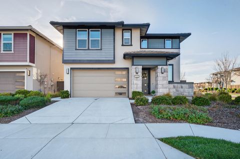 4461 Silver Ivy Street Sacramento CA 95834