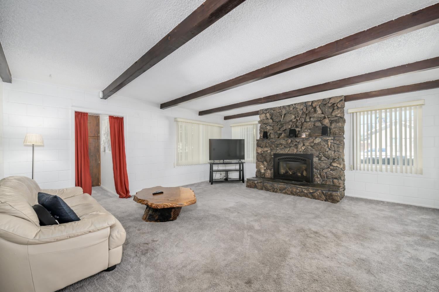 1534 Hutchison Valley Drive