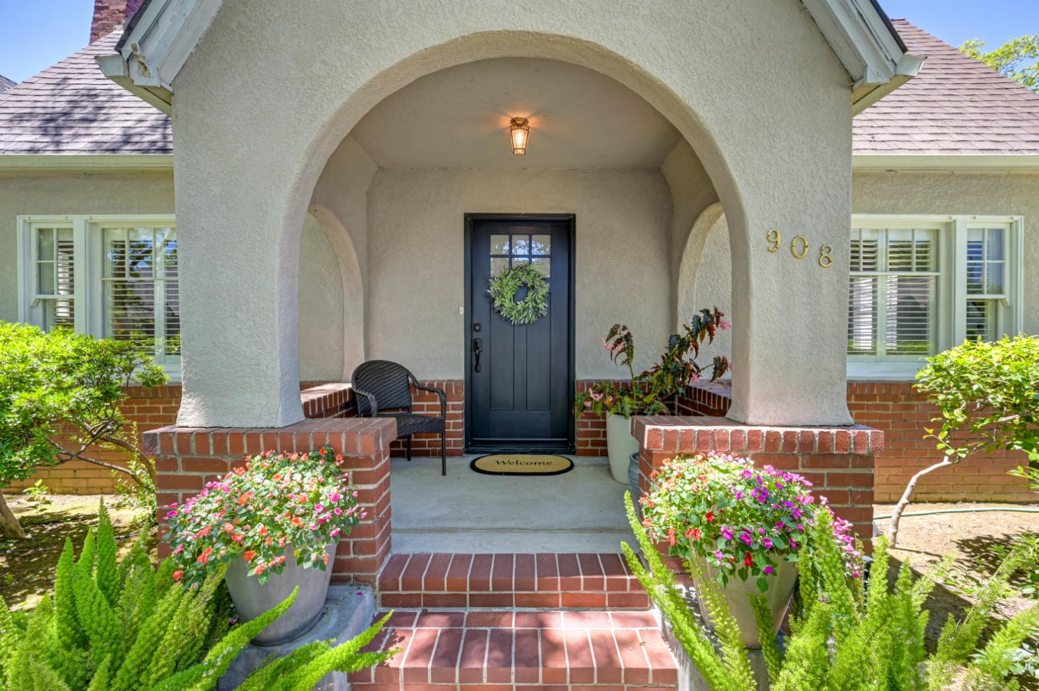 908 Sonoma Way