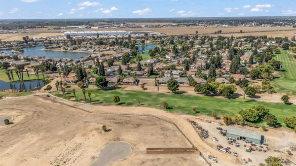 7180 EMERALD ST, CHOWCHILLA, CA 93610 - Image dddae4e40c4bf7742a9913bc5d19e034/3969276805