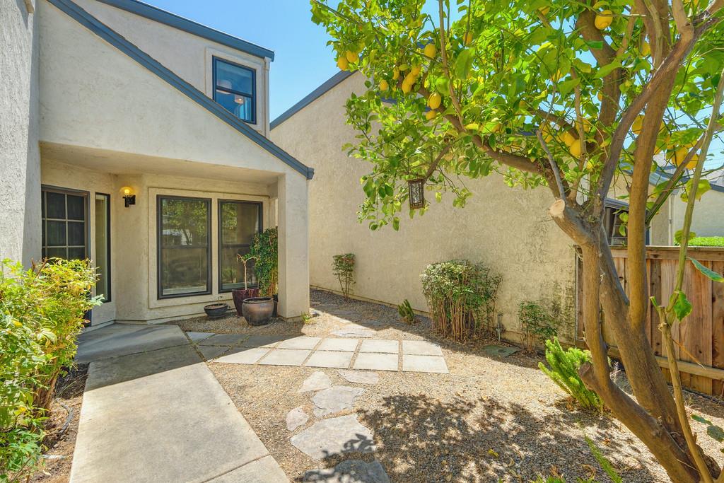 3152 Newport Terrace