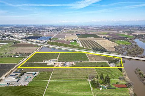 1710 Avenue 388 Kingsburg CA 93631