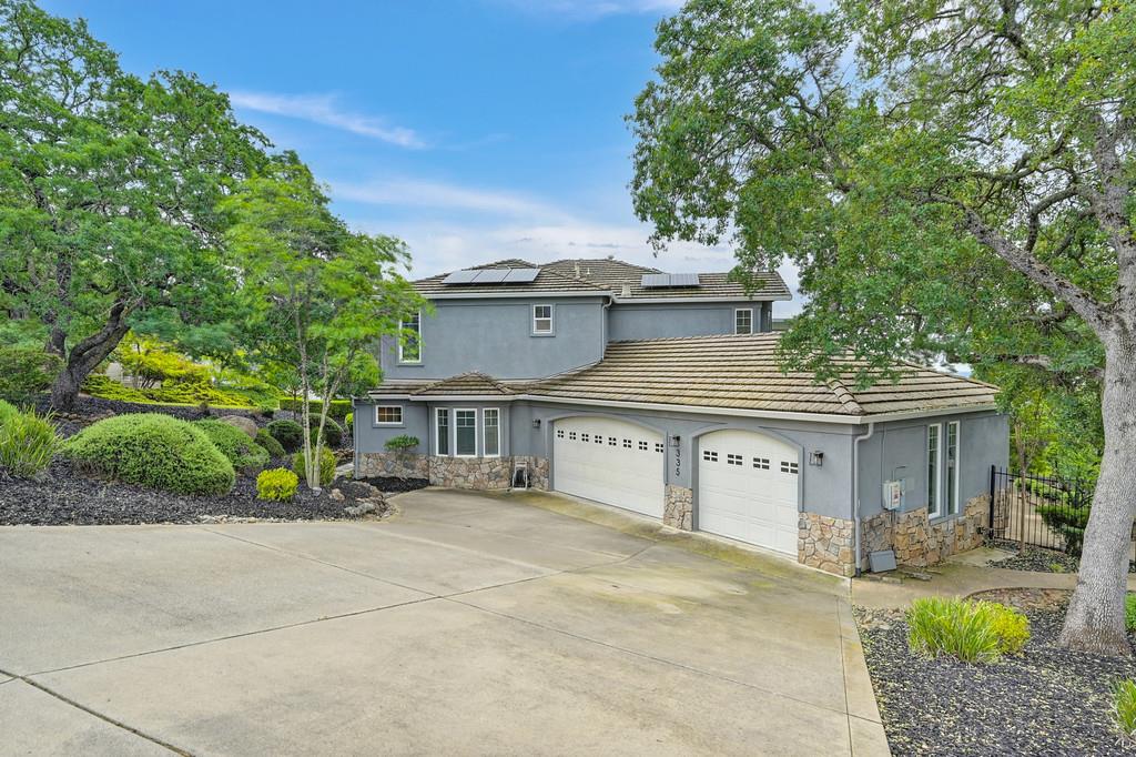 335 Glen Ridge Court