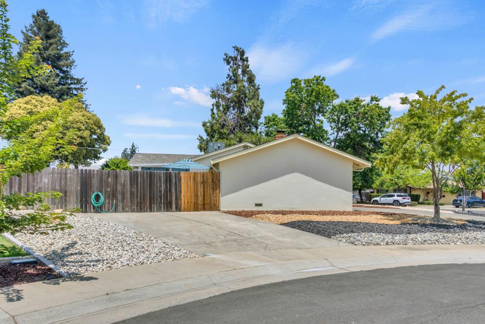 7219 Coronet Court