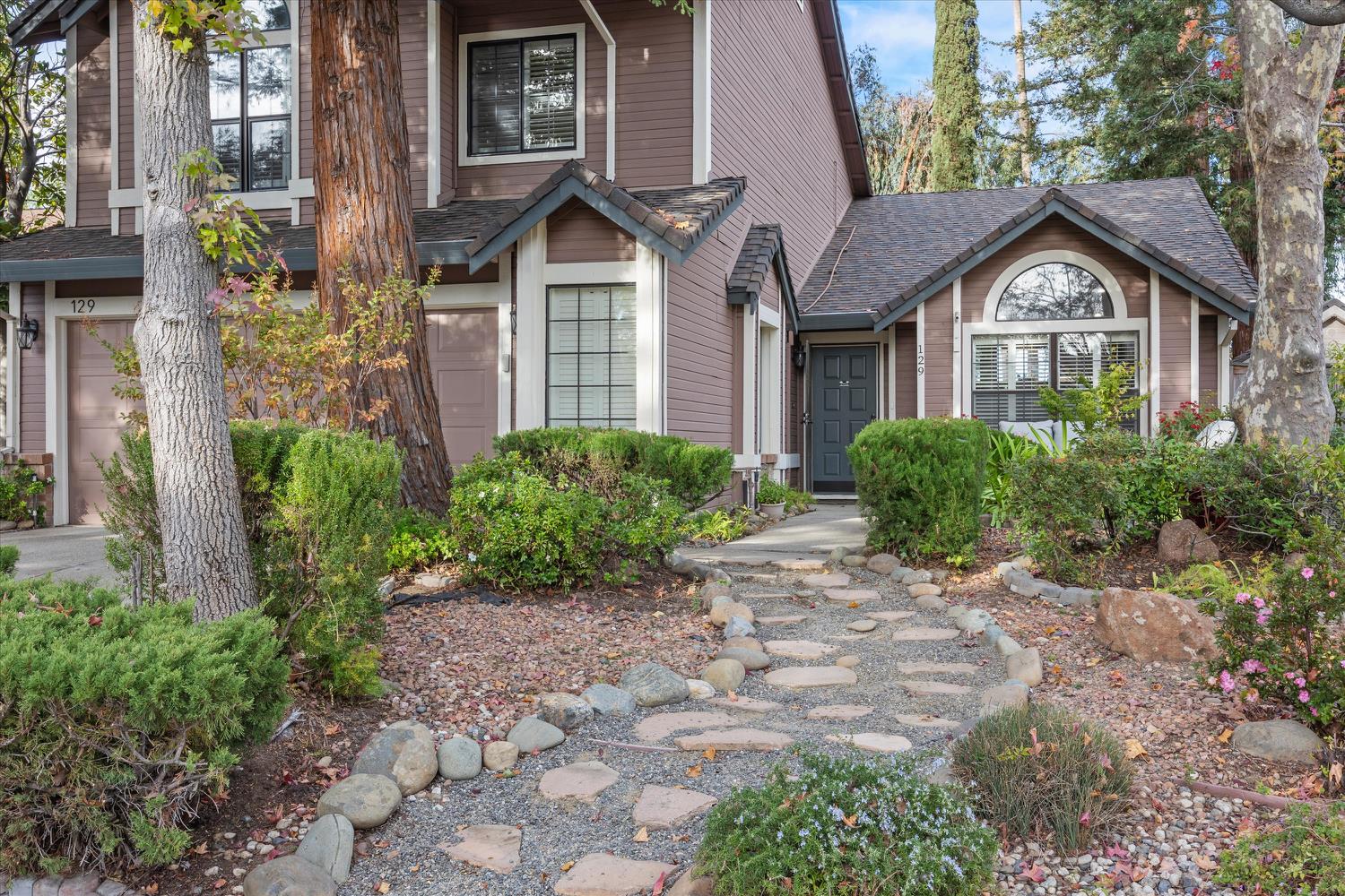 129 Chesterfield Way