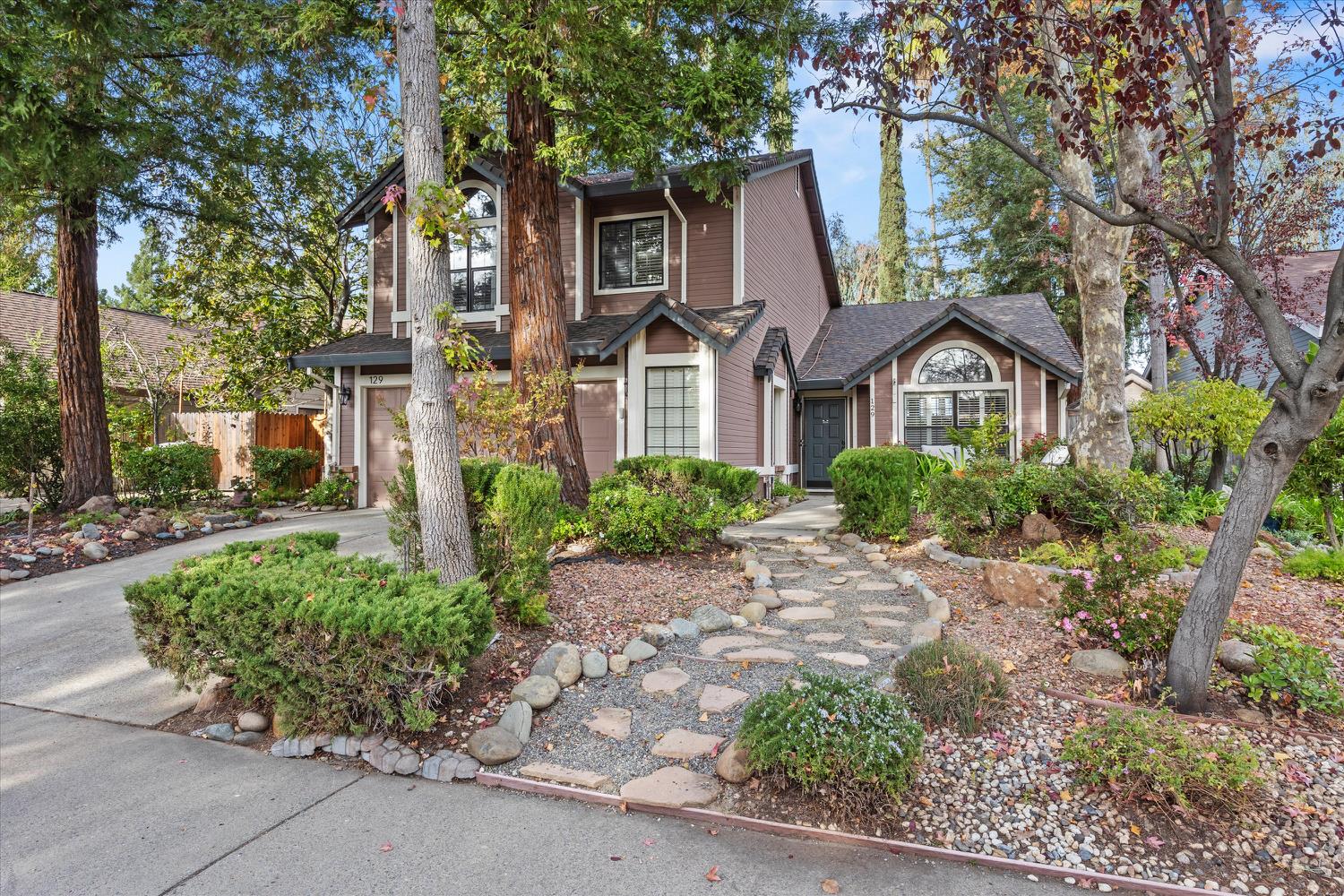 129 Chesterfield Way