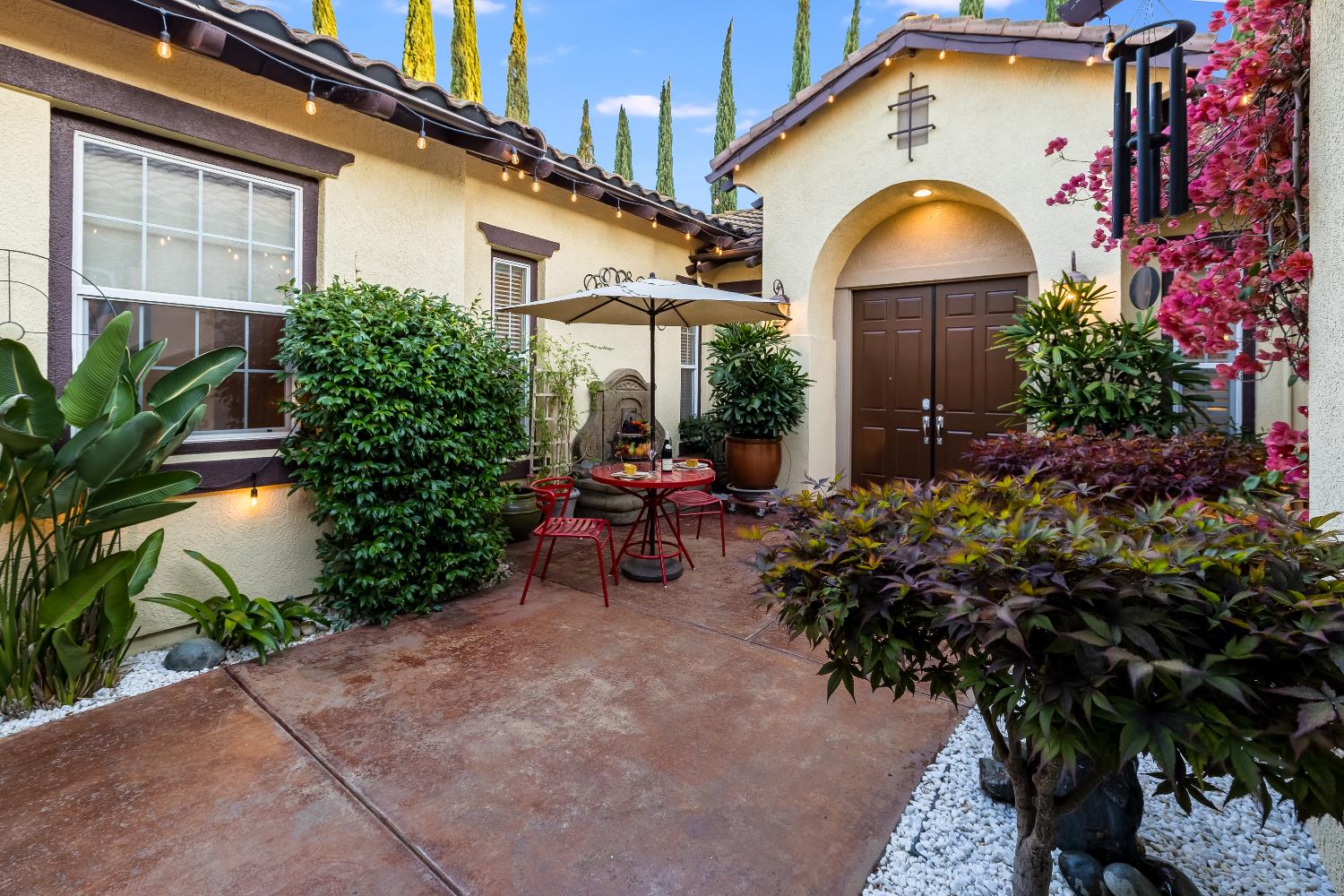 3750 Clubside Lane