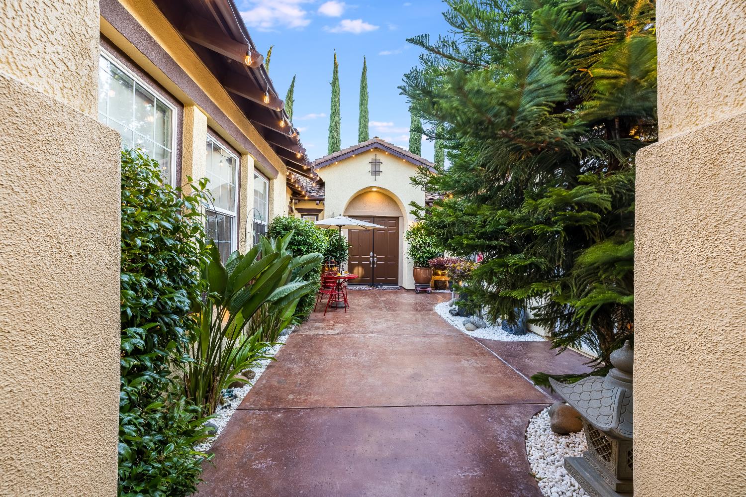3750 Clubside Lane