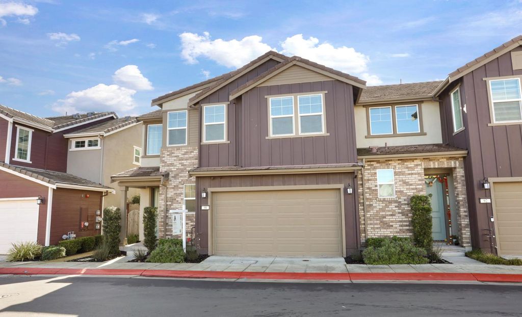 Photo of 98 E Calder Drive, Mountain House, CA 95391 (MLS # 226015696)