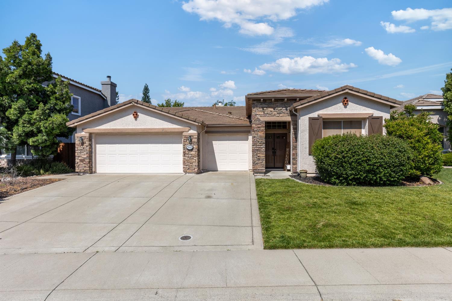 1433 Grovewood Lane