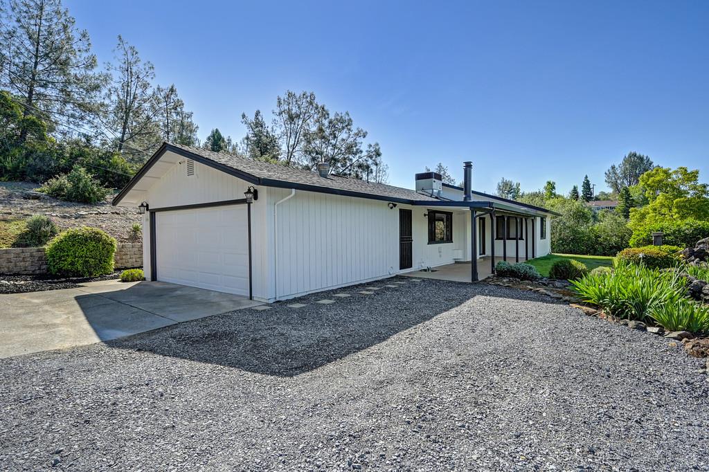 4390 Hillwood Drive
