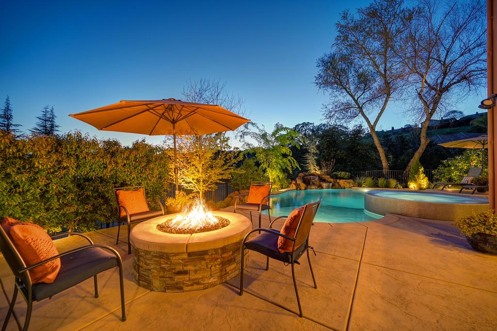 3711 Stone Temple Court