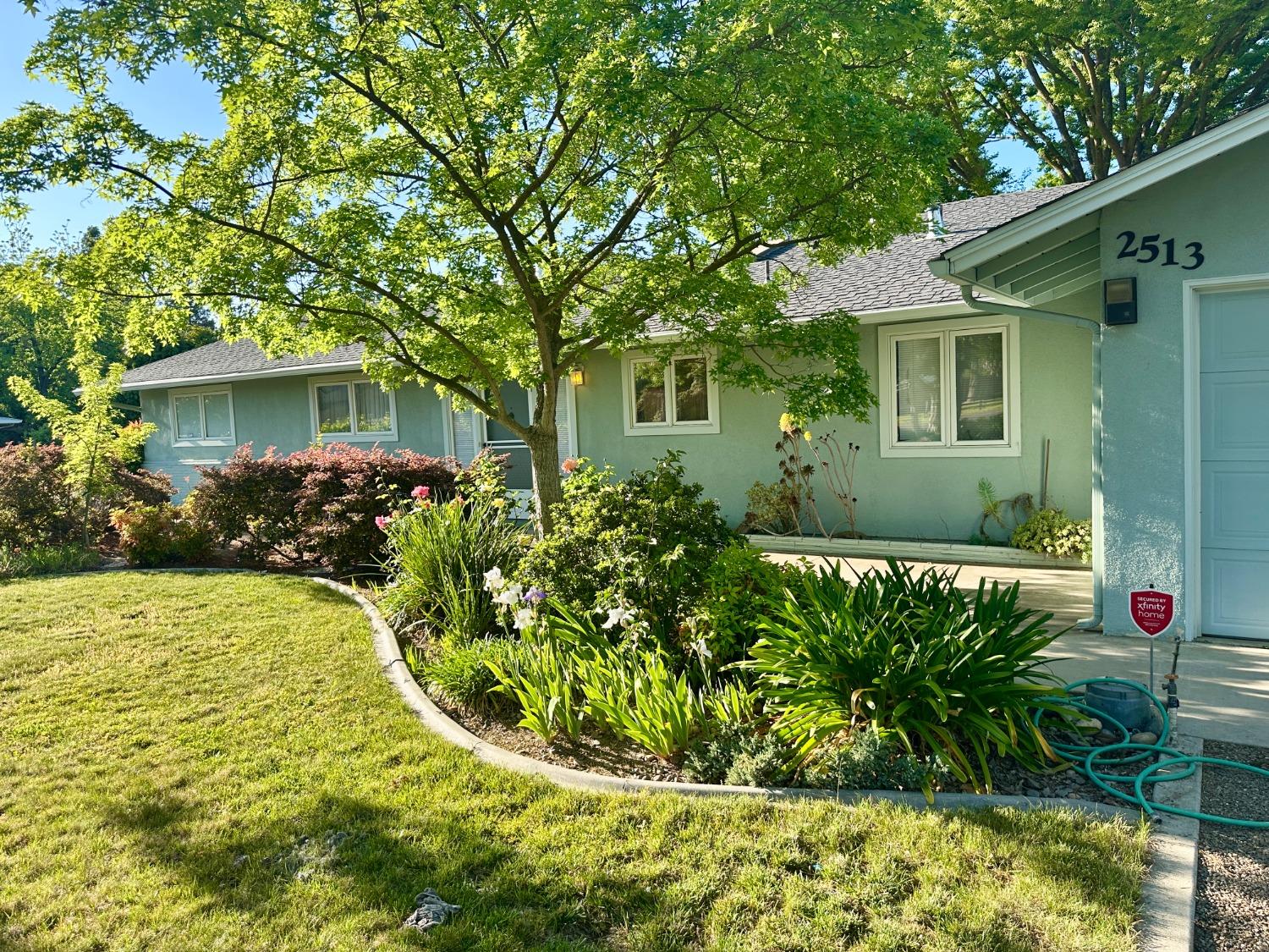 2513 Woodland Avenue