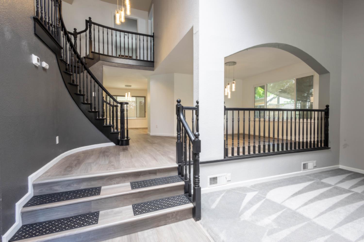 5400 Lawnview Way