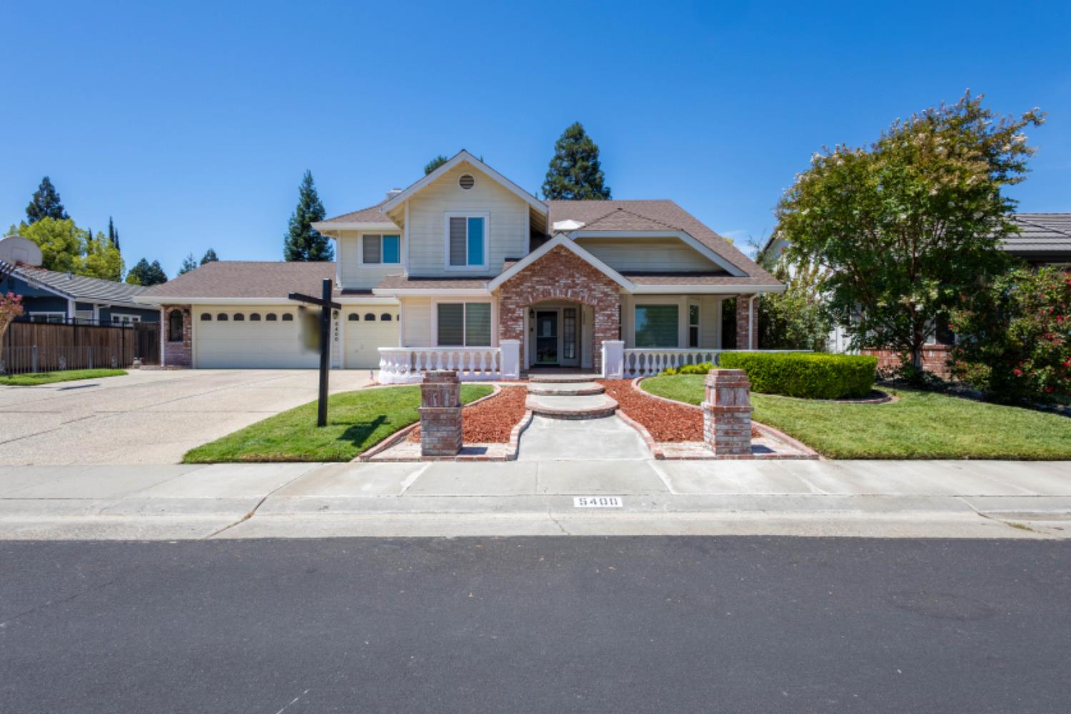 5400 Lawnview Way