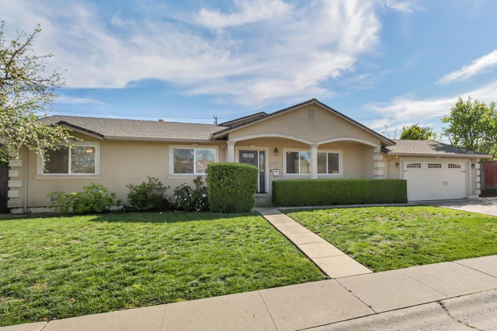 Photo of 5106 Mckinney Way, Carmichael, CA 95608 (MLS # 226031133)