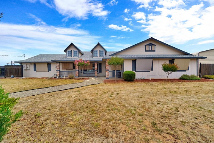 Photo 1 of 51 — 20689 Olympia Road, Madera, CA 93638