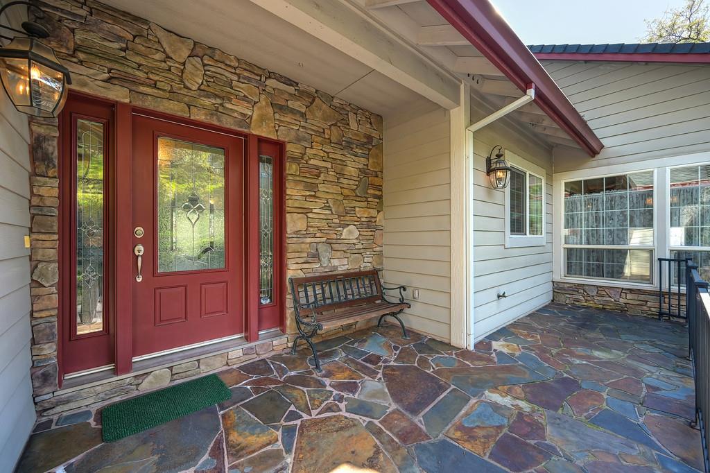 18572 Hummingbird Drive