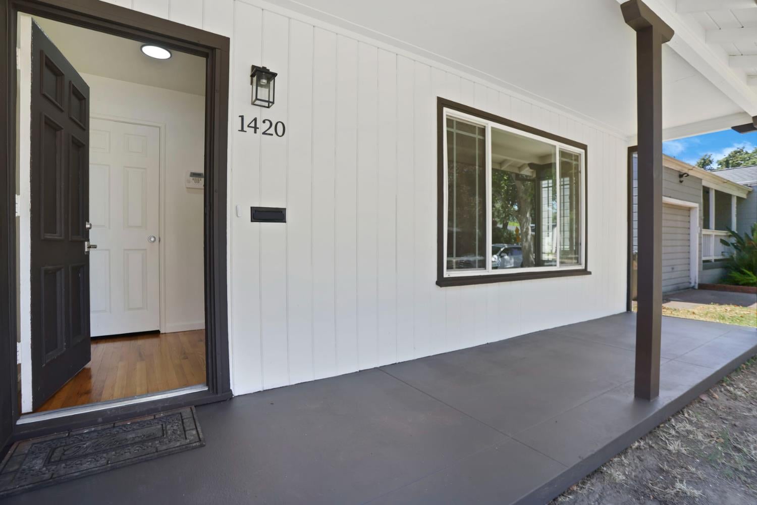 1420 W Walnut Street