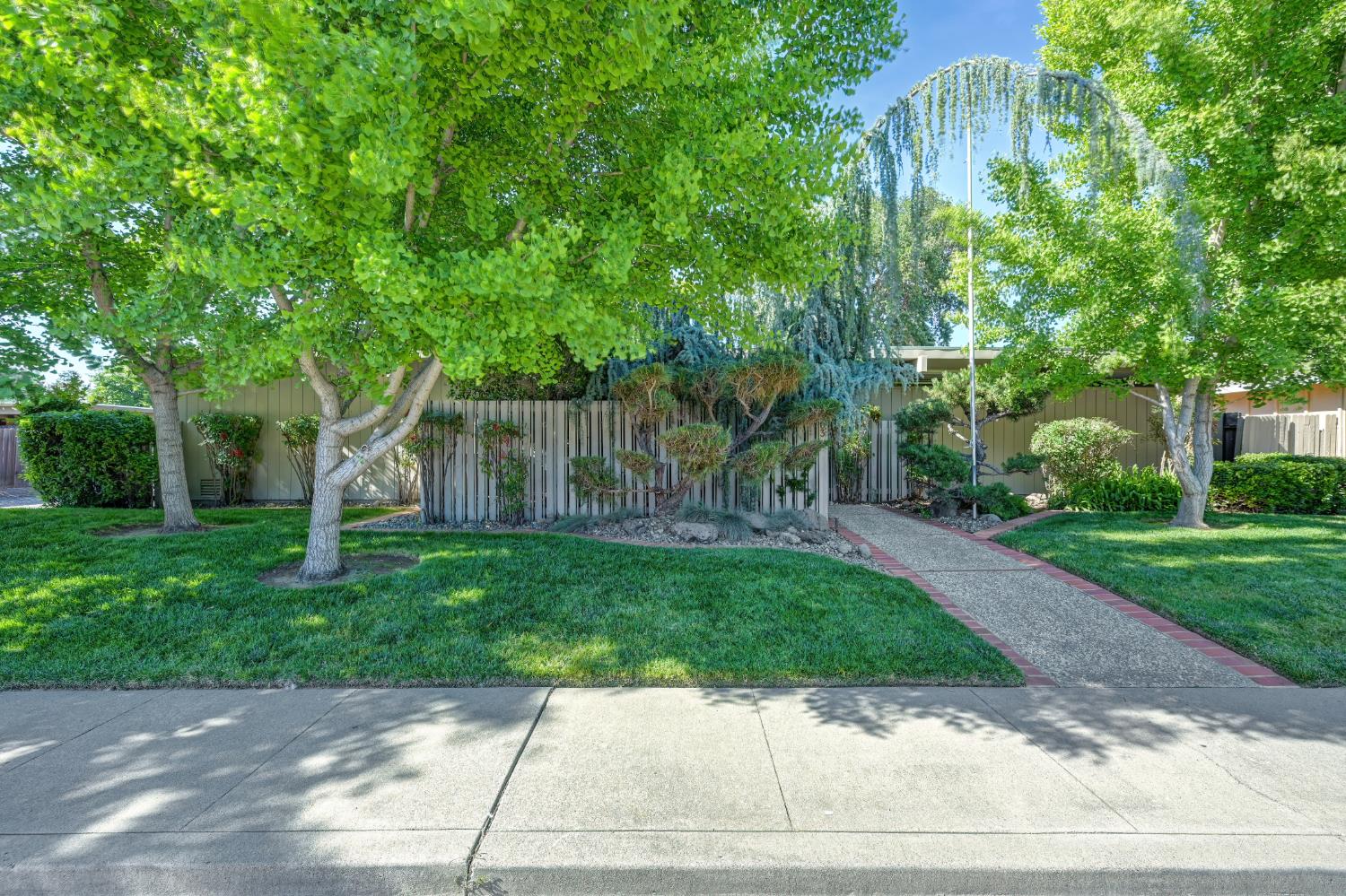 3203 Lillard Drive
