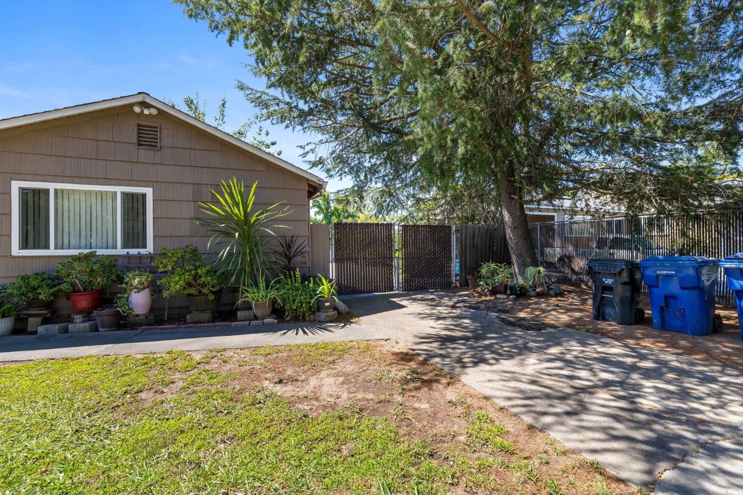 2388 Hurley Way