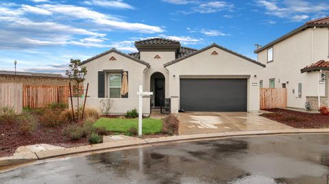 1942 Carmel Ranch Circle, Oakdale, CA 95361 - MLS#: 225026387