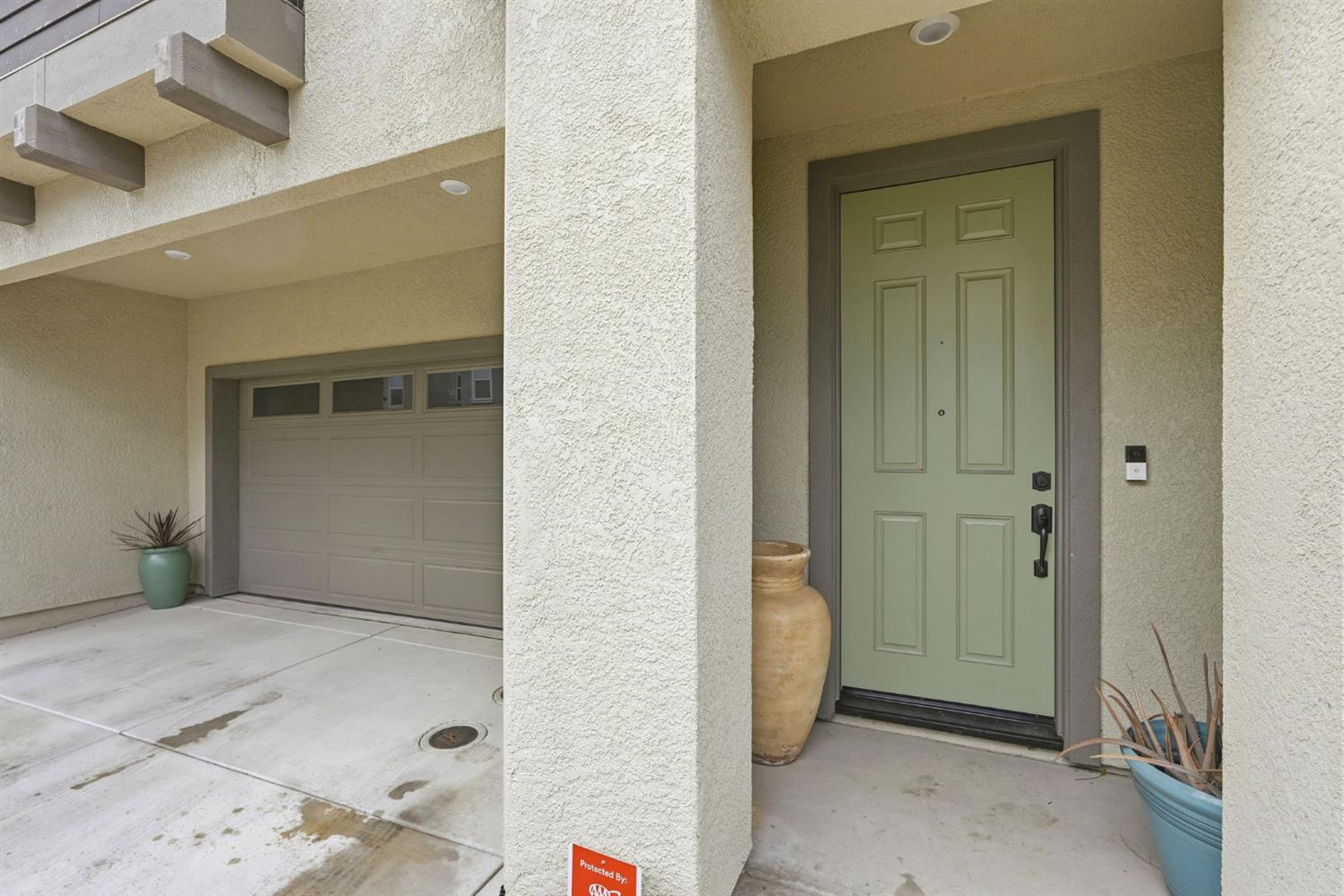 898 Lake Park Circle