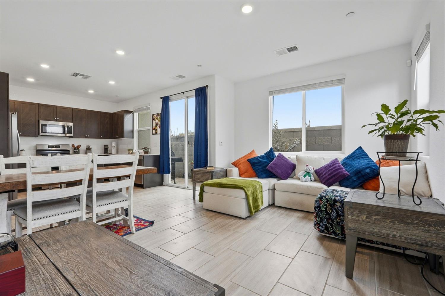 898 Lake Park Circle