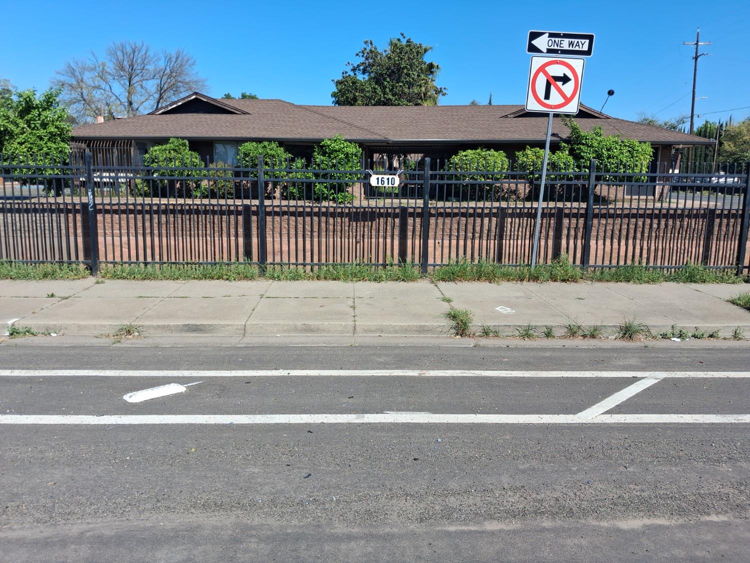 1610 N El Dorado Street