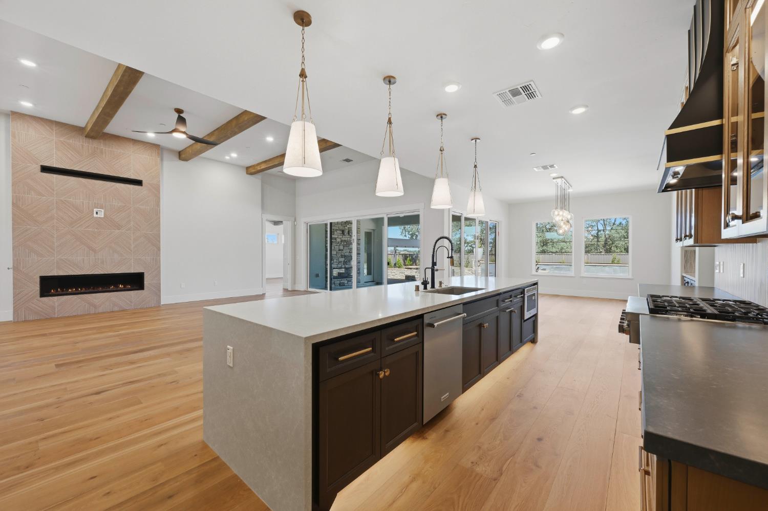 2500 Cherrywood Lane