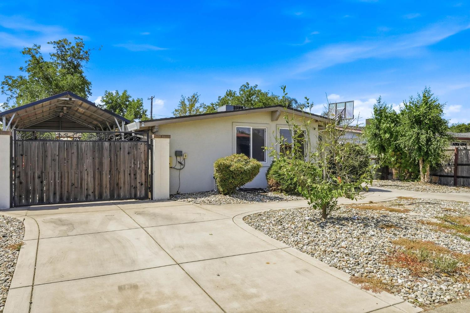6543 Channing Drive