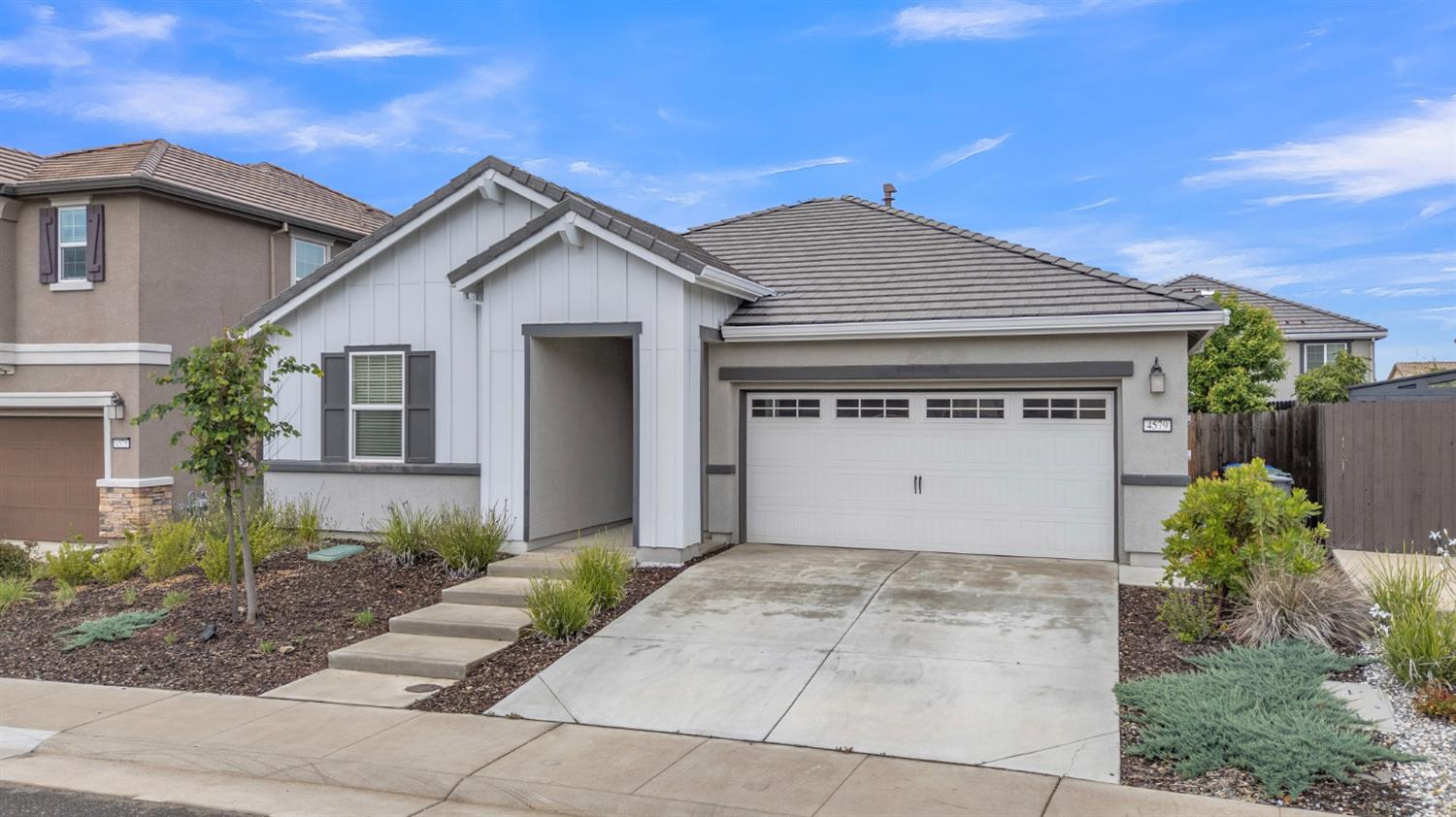 4579 Butterfly Ridge Drive