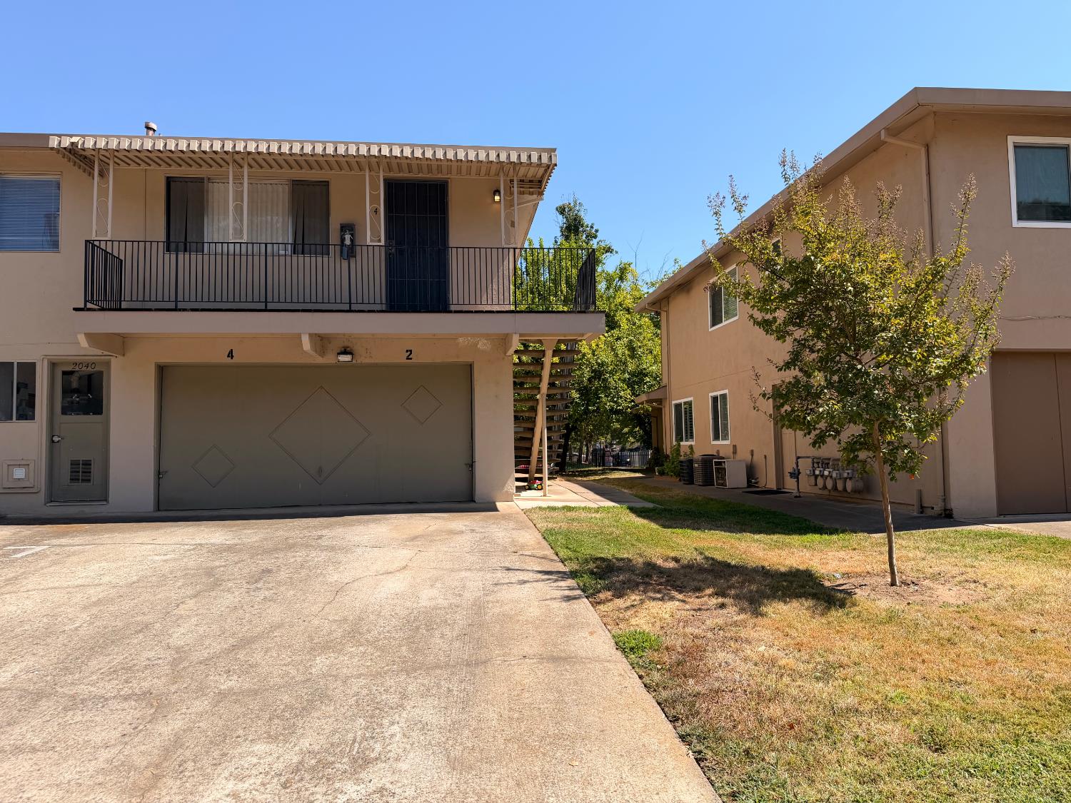 2040 Benita Drive 4